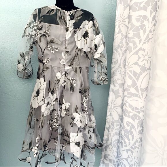 Gray Floral Organza A-Line Dress Size XL - Picture 9 of 11
